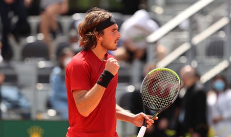 Lorenzo Musetti v Stefanos Tsitsipas