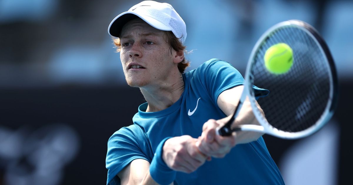 Jannik sinner австралия опен. Синер макдональд. Янник синнер теннис. Яник синнер. Янник синнер вес.