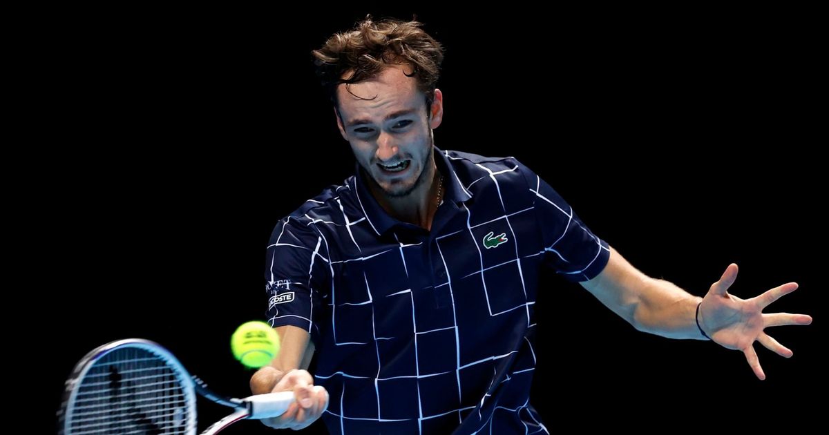 How Medvedev Dominated Schwartzman in an Epic Showdown